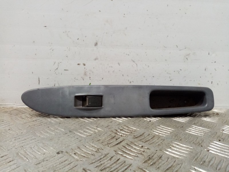 Recambio de mando elevalunas trasero izquierdo para toyota picnic (m10) 2.2 turbodiesel referencia OEM IAM   