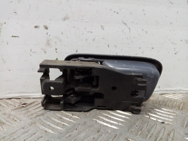 Recambio de maneta interior delantera derecha para toyota picnic (m10) 2.2 turbodiesel referencia OEM IAM   
