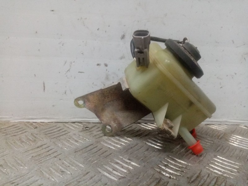 Recambio de deposito freno para toyota picnic (m10) 2.2 turbodiesel referencia OEM IAM   