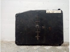 Recambio de caja reles / fusibles para renault scenic ii 1.9 dci diesel referencia OEM IAM 8200606831   2