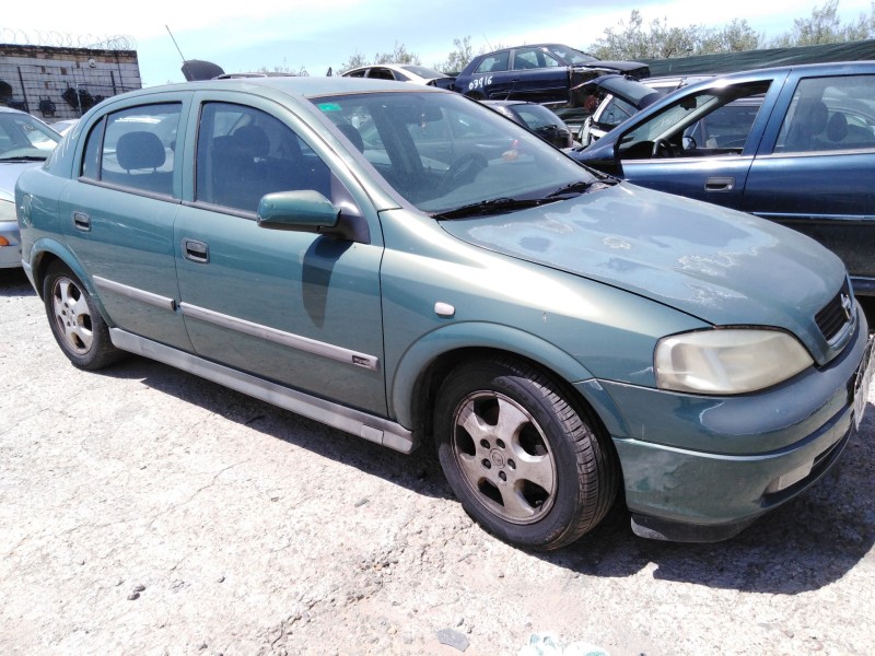opel astra g berlina del año 1998