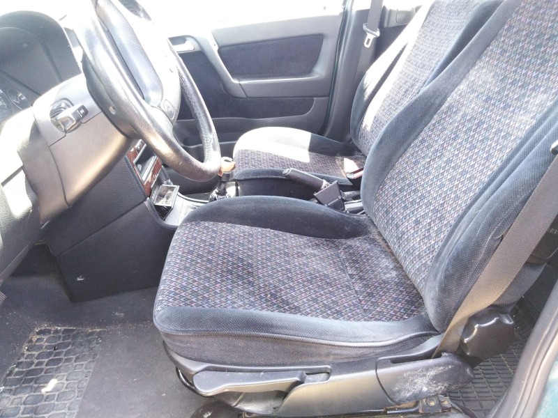 opel astra g berlina del año 1998