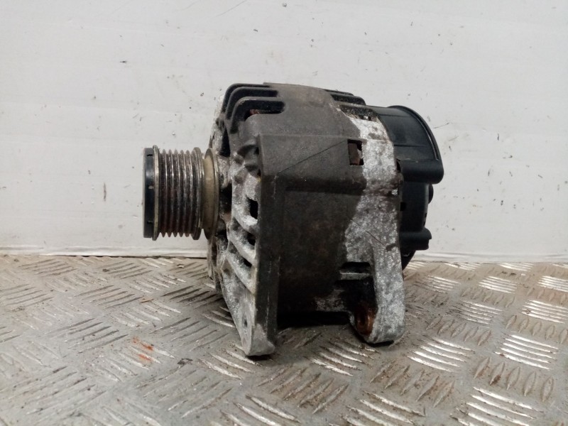 Recambio de alternador para dacia logan referencia OEM IAM 8200537415 106287717 