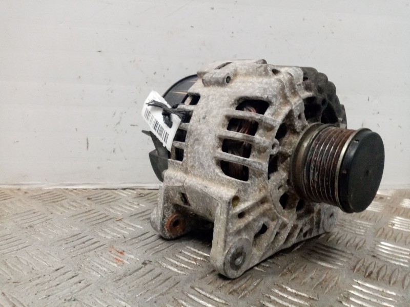 Recambio de alternador para dacia logan referencia OEM IAM 8200537415 106287717 