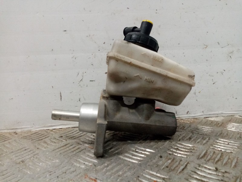 Recambio de bomba freno para dacia logan referencia OEM IAM   