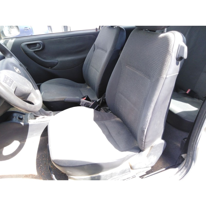 opel combo (corsa c) del año 2001