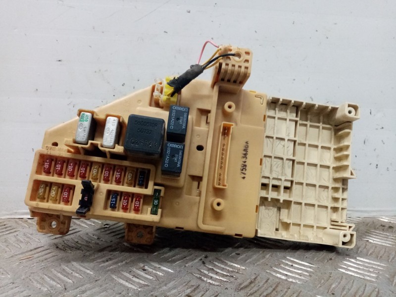 Recambio de caja reles / fusibles para chrysler sebring berlina (jr41) 2.0 16v cat referencia OEM IAM   