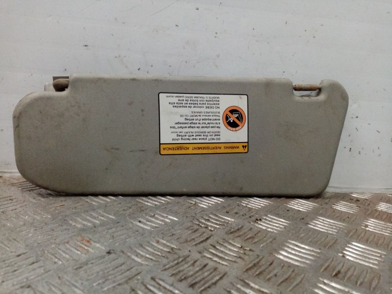 Recambio de parasol derecho para chevrolet kalos 1.2 se referencia OEM IAM 96537730  