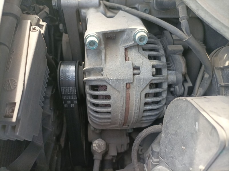 Recambio de alternador para audi a4 avant (8e) referencia OEM IAM   