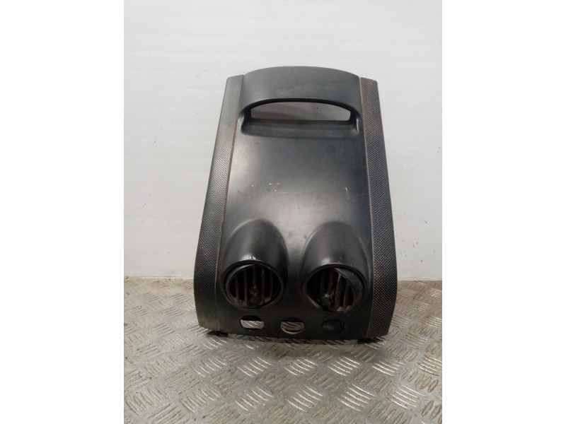 Recambio de mascara central de salpicadero para chevrolet kalos 1.2 se referencia OEM IAM   