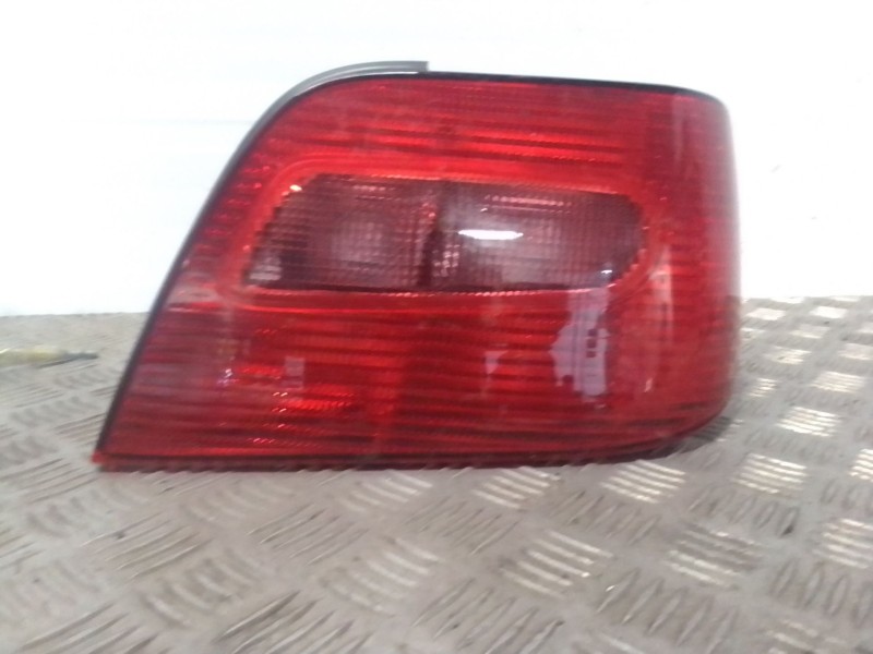 Recambio de piloto trasero derecho para citroen xsara berlina referencia OEM IAM   
