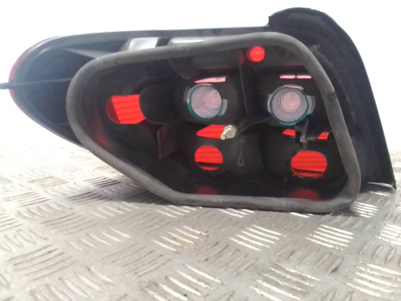 Recambio de piloto trasero derecho para citroen xsara berlina referencia OEM IAM   