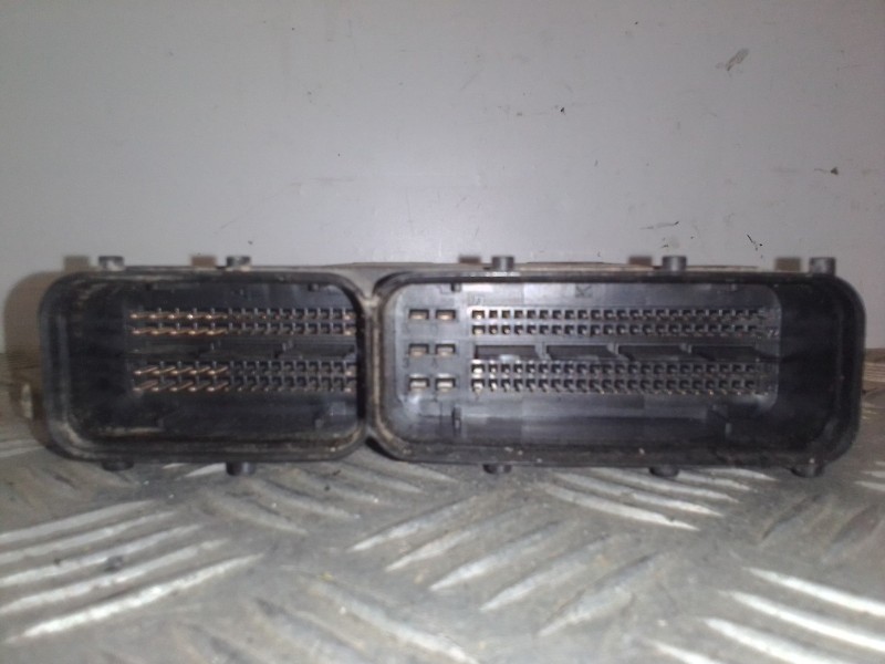 Recambio de centralita motor uce para volkswagen golf v berlina (1k1) sportline 4motion referencia OEM IAM 03G906021KK 028101322