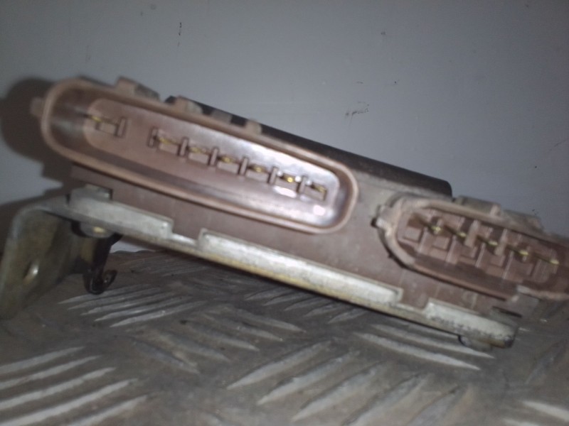 Recambio de centralita motor uce para toyota land cruiser (j12) referencia OEM IAM 8987120030 1310001041 