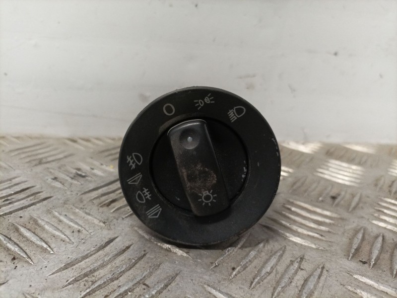 Recambio de mando luces para audi a4 avant (8e) referencia OEM IAM 8E0941531  