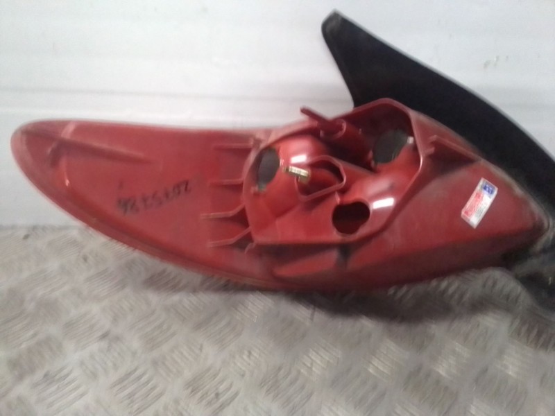 Recambio de piloto trasero derecho para peugeot 206 berlina xt referencia OEM IAM    Recambio de piloto trasero derecho para peugeot 206 berlina xt referencia OEM IAM