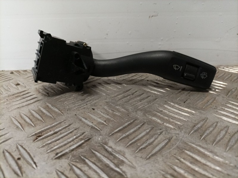 Recambio de mando limpia para audi a4 avant (8e) referencia OEM IAM 8E0953503  