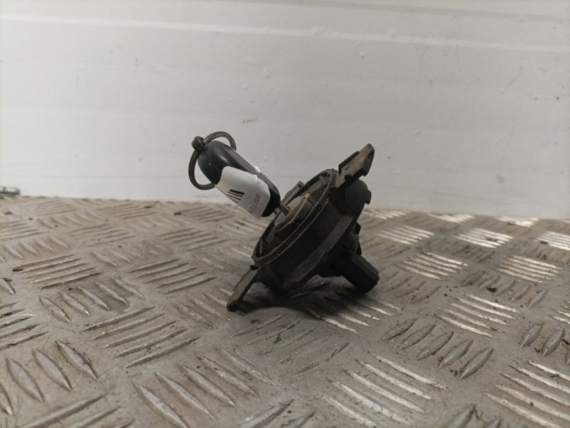 Recambio de tapon combustible para peugeot 206 berlina referencia OEM IAM   