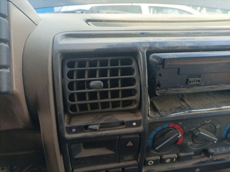Recambio de rejilla aireadora para land rover discovery (salljg/lj) 2.5 turbodiesel referencia OEM IAM   
