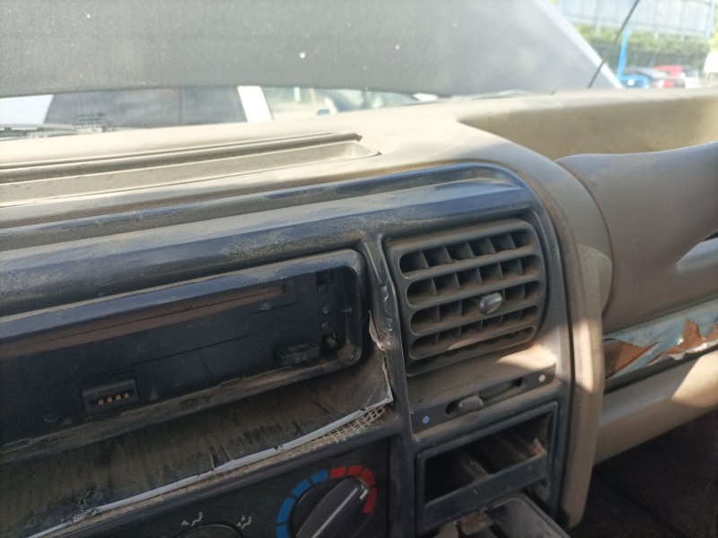 Recambio de rejilla aireadora para land rover discovery (salljg/lj) 2.5 turbodiesel referencia OEM IAM   