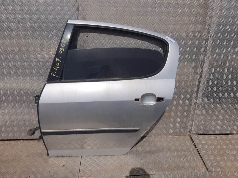 Recambio de puerta trasera izquierda para peugeot 407 st confort referencia OEM IAM   