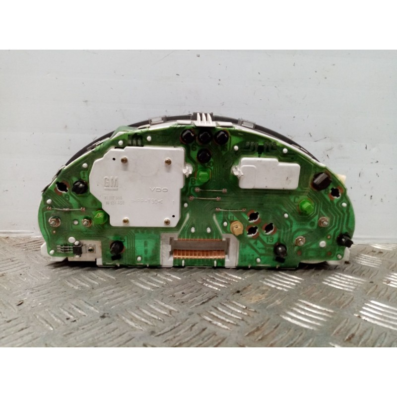 Recambio de cuadro instrumentos para opel tigra 1.4 16v referencia OEM IAM 90386323 90534403  Recambio de cuadro instrumentos para opel tigra 1.4 16v referencia OEM IAM 90386323 90534403
