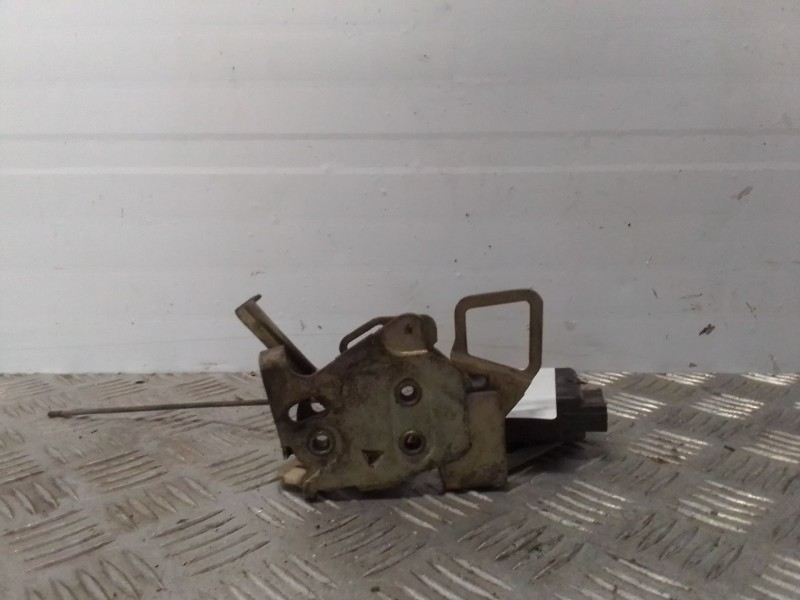 Recambio de cerradura puerta delantera izquierda para renault 9 tse referencia OEM IAM 7701027623  