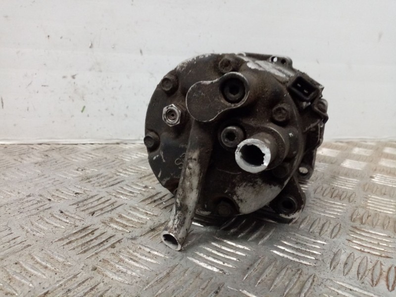 Recambio de compresor aire acondicionado para volkswagen golf iv berlina (1j1) referencia OEM IAM 1J0820803  