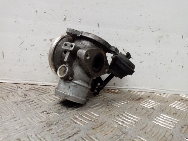 Recambio de valvula egr para volkswagen golf iv berlina (1j1) referencia OEM IAM 038129637B  