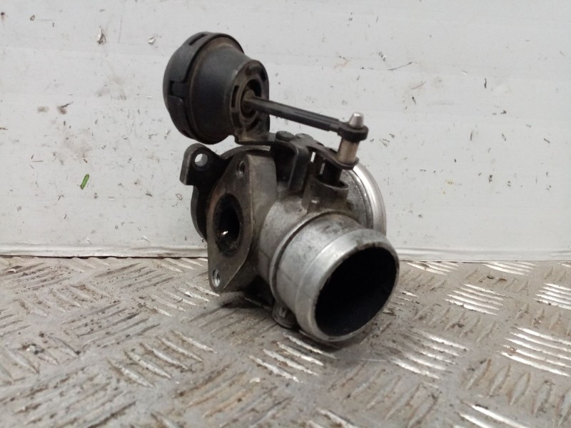 Recambio de valvula egr para volkswagen golf iv berlina (1j1) referencia OEM IAM 038129637B  