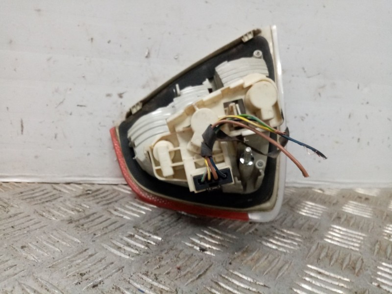 Recambio de piloto trasero derecho interior para bmw serie 3 berlina (e90) 320d referencia OEM IAM   