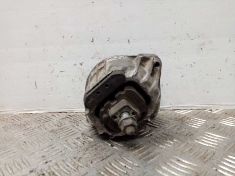 Recambio de soporte motor para bmw serie 3 berlina (e90) 320d referencia OEM IAM 13981112  