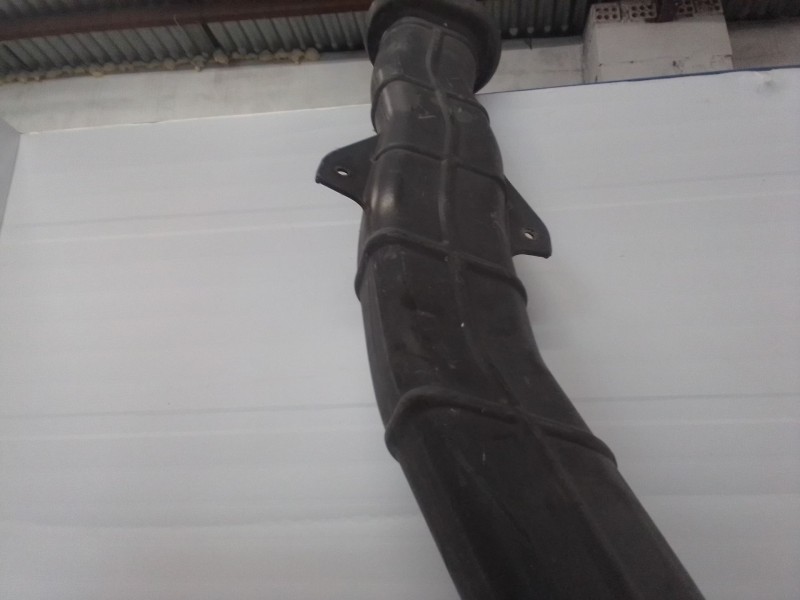 Recambio de tubo admision para nissan cabstar e bd30 referencia OEM IAM 16567F3900  