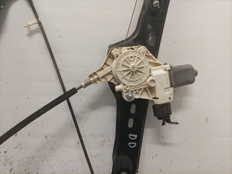 Recambio de elevalunas delantero derecho para bmw serie 3 berlina (e90) 320d referencia OEM IAM 51337140588  