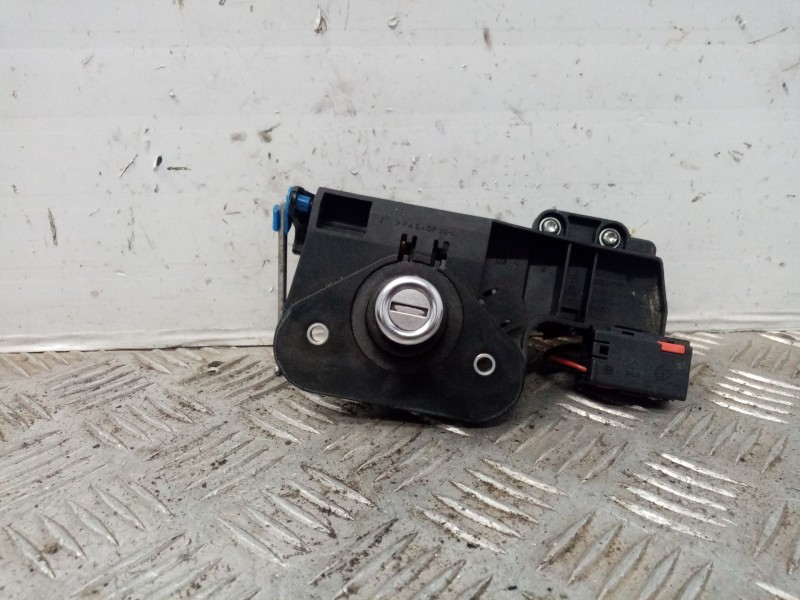 Recambio de maneta exterior porton para opel corsa c 1.3 16v cdti cat (z 13 dt / ln9) referencia OEM IAM 90534783  