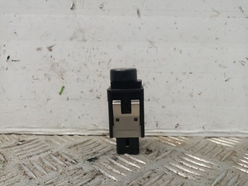 Recambio de interruptor calefaccion luna trasera para tata indica referencia OEM IAM   