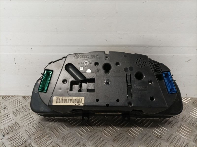 Recambio de cuadro instrumentos para volkswagen passat berlina (3b3) referencia OEM IAM 3B0920826A  