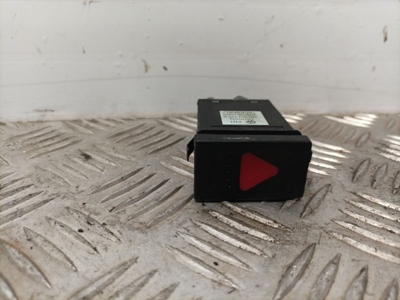 Recambio de warning para volkswagen passat berlina (3b3) referencia OEM IAM 3B0953235D  