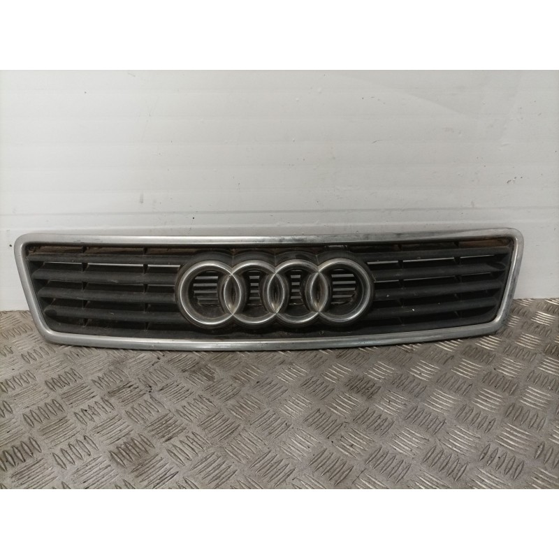 Recambio de rejilla delantera para audi a6 avant (4b5) 1.9 tdi referencia OEM IAM 8B0853651A  