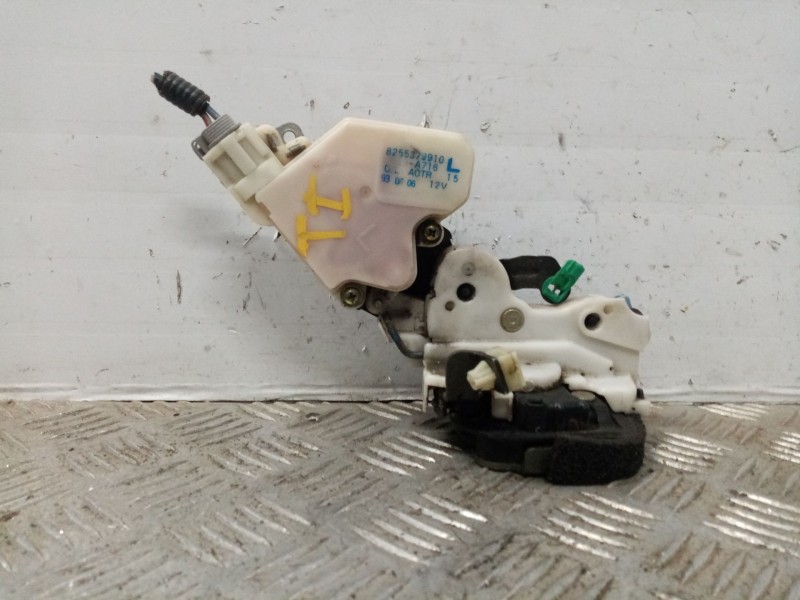 Recambio de cerradura puerta trasera izquierda para nissan sunny berlina (n14) 2.0 diesel referencia OEM IAM   