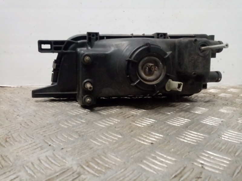 Recambio de faro derecho para nissan sunny berlina (n14) 2.0 diesel referencia OEM IAM   