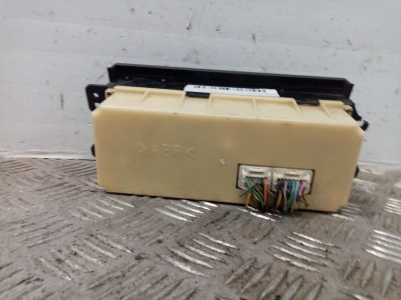 Recambio de mando climatizador para mazda premacy (cp) 2.0 turbodiesel cat referencia OEM IAM   