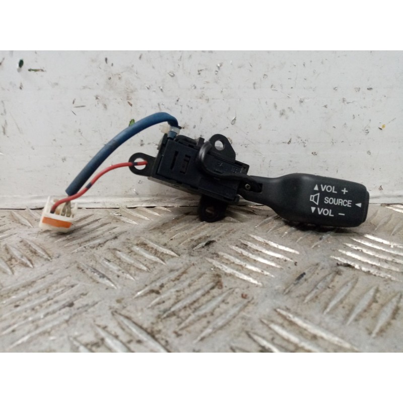 Recambio de mando control radio para mazda premacy (cp) 2.0 turbodiesel cat referencia OEM IAM   
