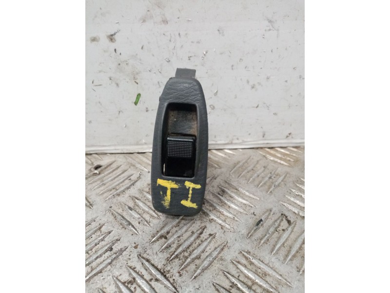 Recambio de mando elevalunas trasero izquierdo para mazda premacy (cp) 2.0 turbodiesel cat referencia OEM IAM   