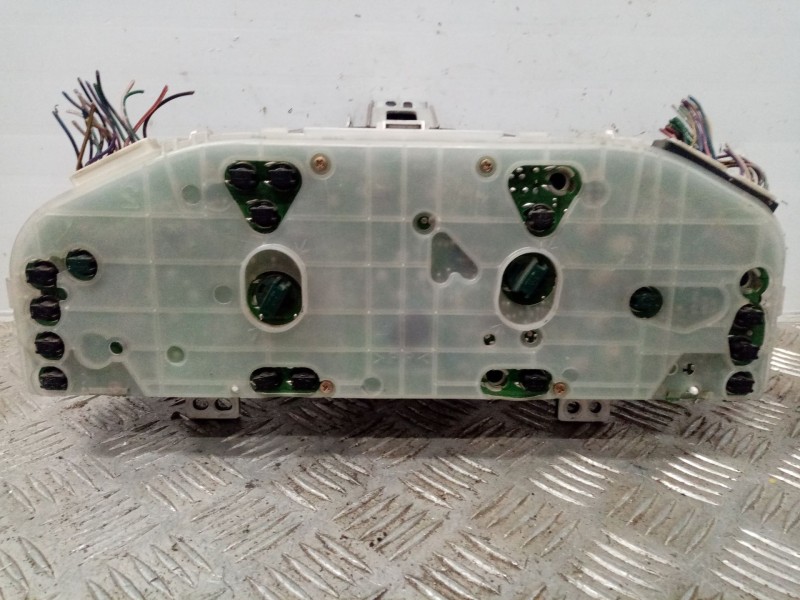 Recambio de cuadro instrumentos para mazda premacy (cp) 2.0 turbodiesel cat referencia OEM IAM   