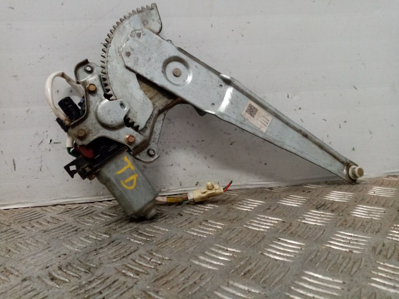 Recambio de elevalunas trasero derecho para mazda premacy (cp) 2.0 turbodiesel cat referencia OEM IAM   