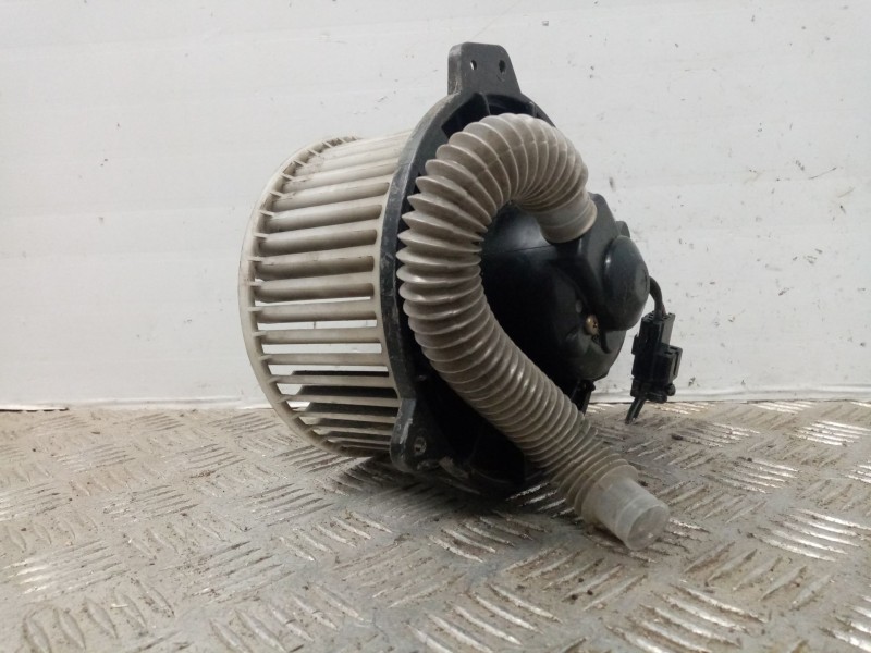 Recambio de ventilador calefaccion para mazda premacy (cp) 2.0 turbodiesel cat referencia OEM IAM 894000003  