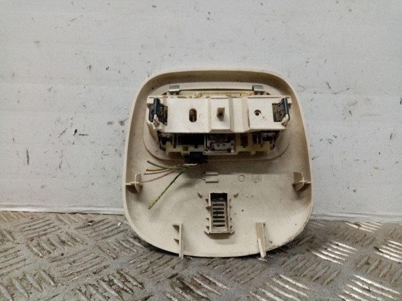 Recambio de luz interior para citroen c4 berlina vtr plus referencia OEM IAM 9680713880  