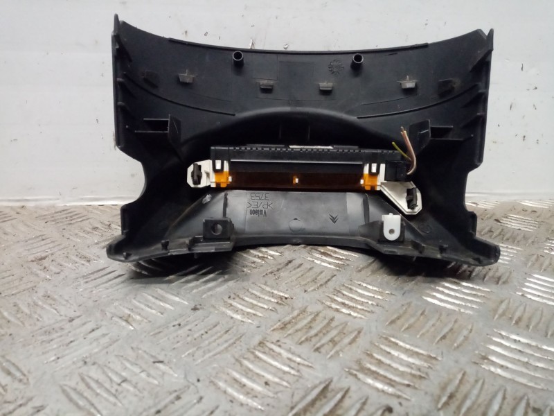 Recambio de pantalla multifuncion para citroen c4 berlina vtr plus referencia OEM IAM 9662226080  
