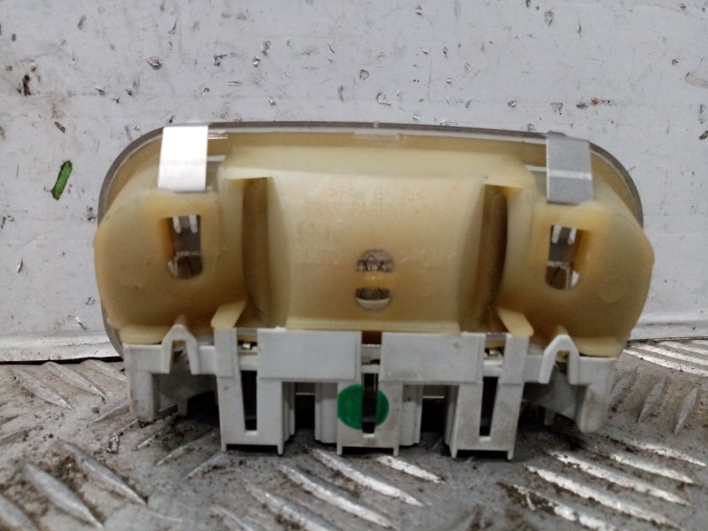 Recambio de luz interior para citroen c8 2.0 hdi fap cat referencia OEM IAM   